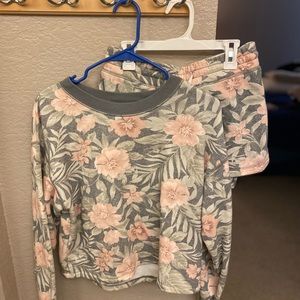 American Eagle lounge set